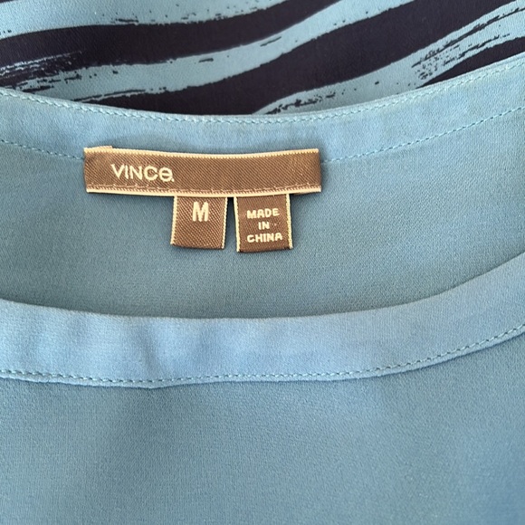 Vince silk stripe short sleeve blouse in French blue / navy - Picture 7 of 8